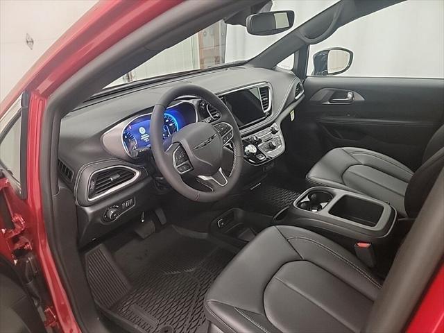 new 2025 Chrysler Pacifica car, priced at $43,943