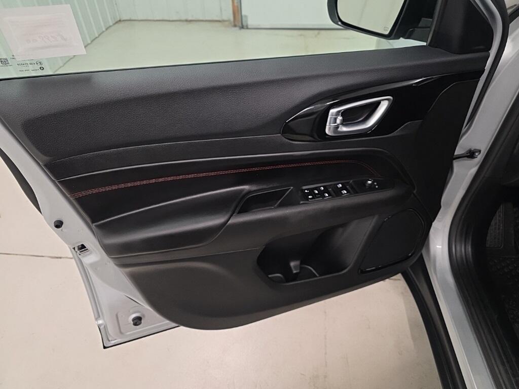 new 2026 Jeep Compass car, priced at $33,983