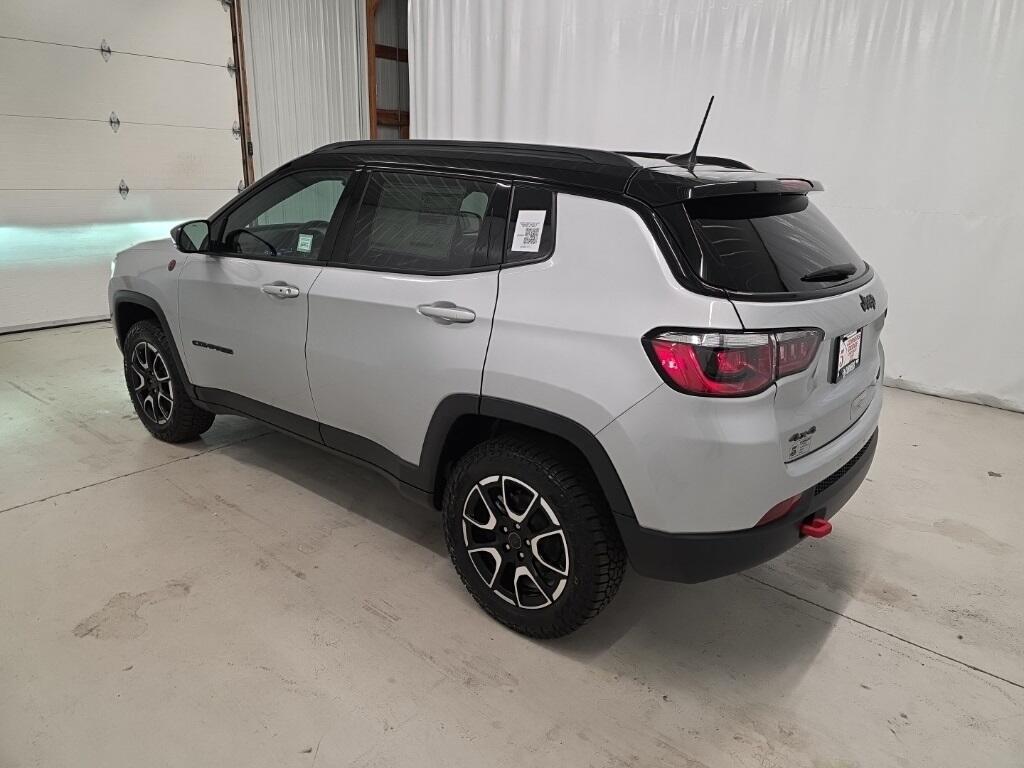 new 2026 Jeep Compass car, priced at $33,983