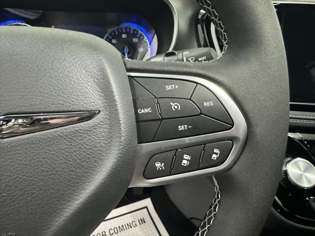 new 2025 Chrysler Pacifica car, priced at $45,705