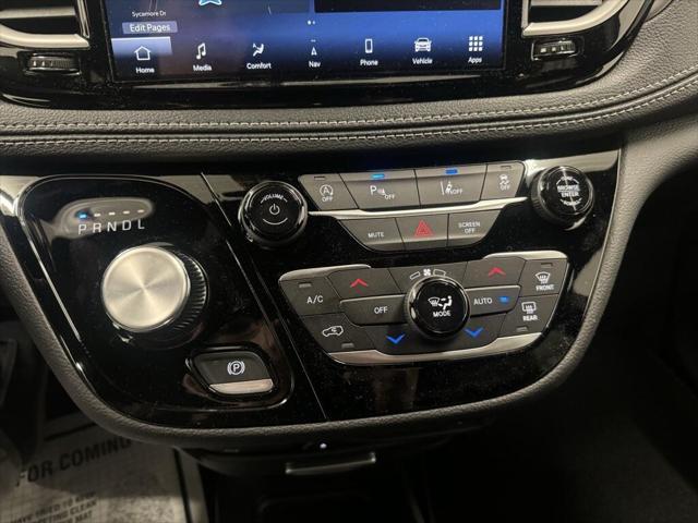 new 2025 Chrysler Pacifica car, priced at $45,705