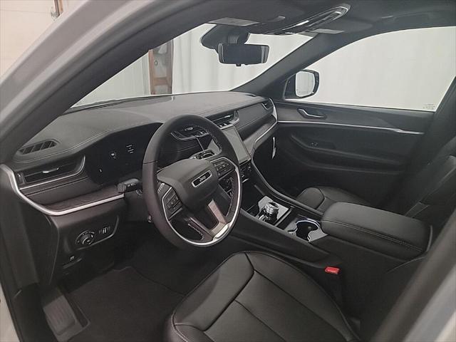 new 2025 Jeep Grand Cherokee L car, priced at $54,582