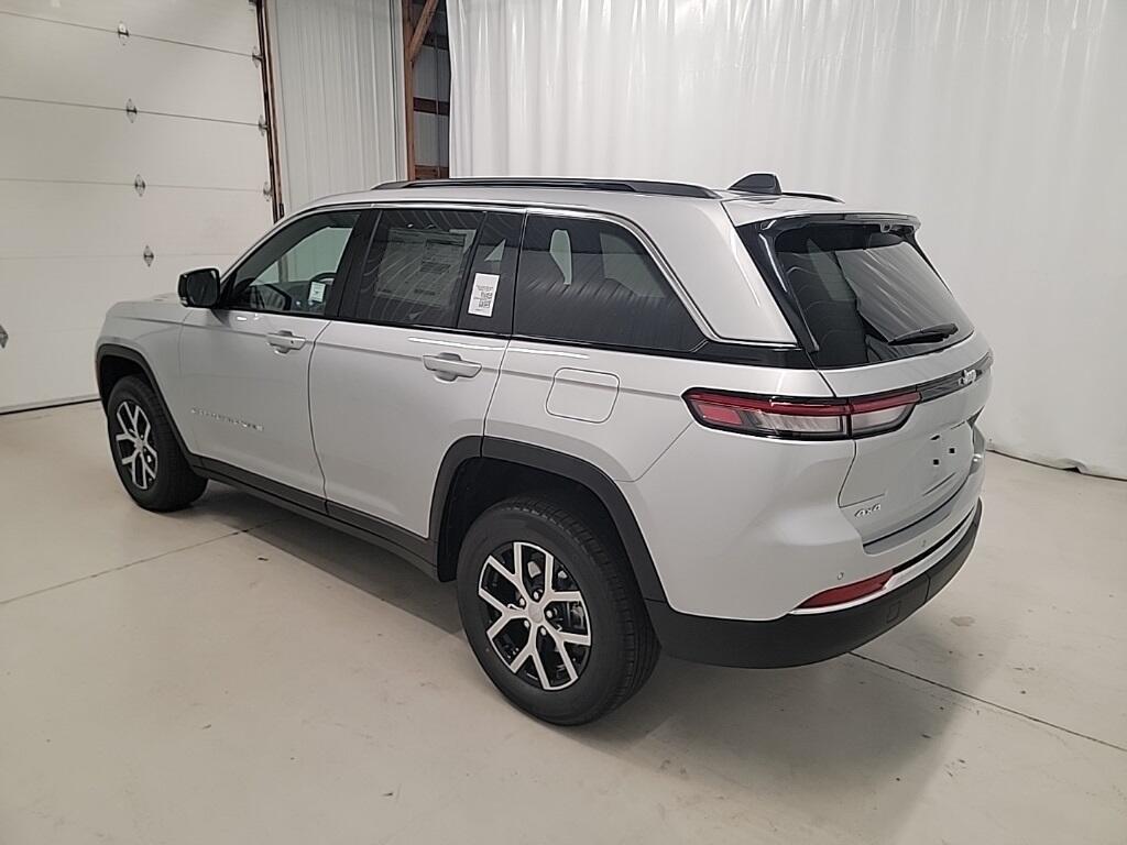 new 2025 Jeep Grand Cherokee car, priced at $48,725