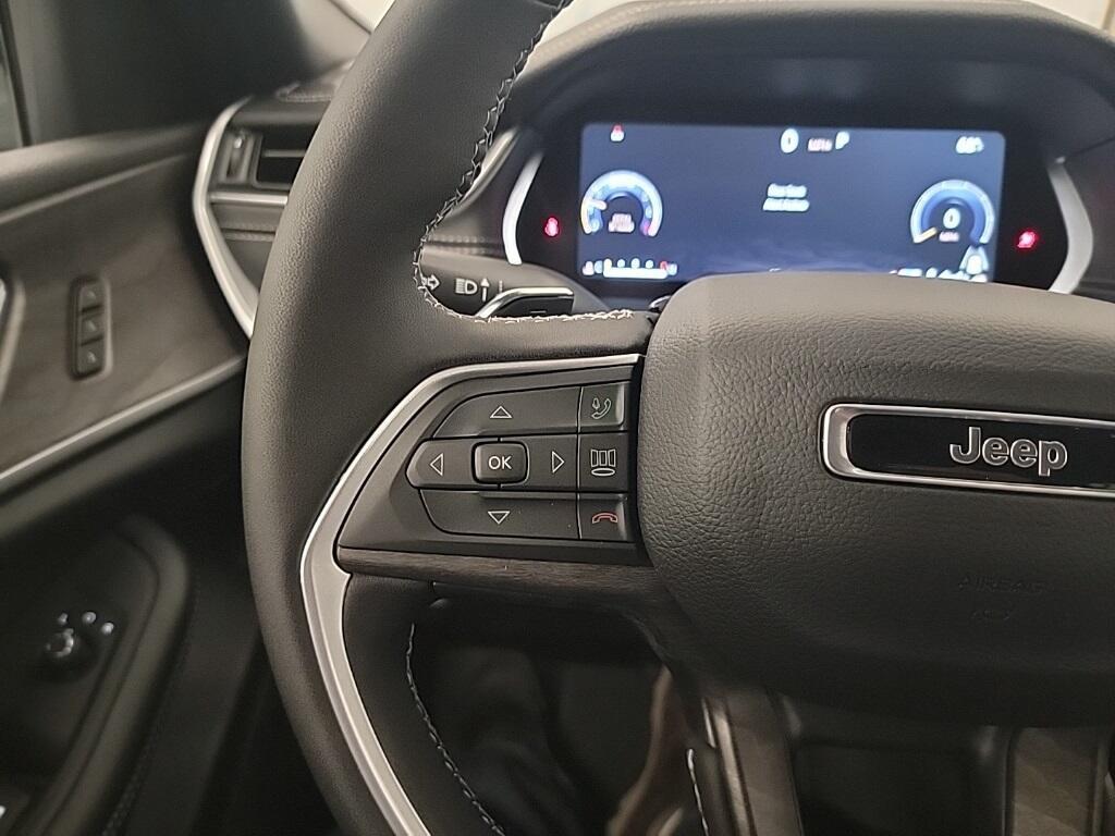 new 2025 Jeep Grand Cherokee car, priced at $48,725