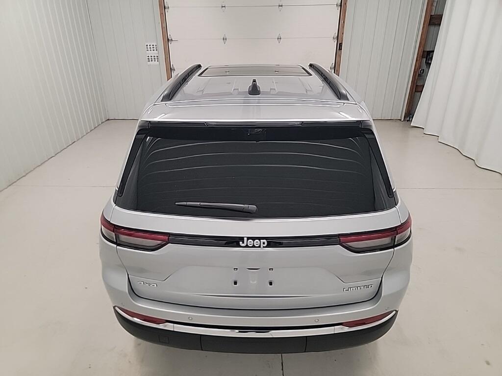 new 2025 Jeep Grand Cherokee car, priced at $48,725