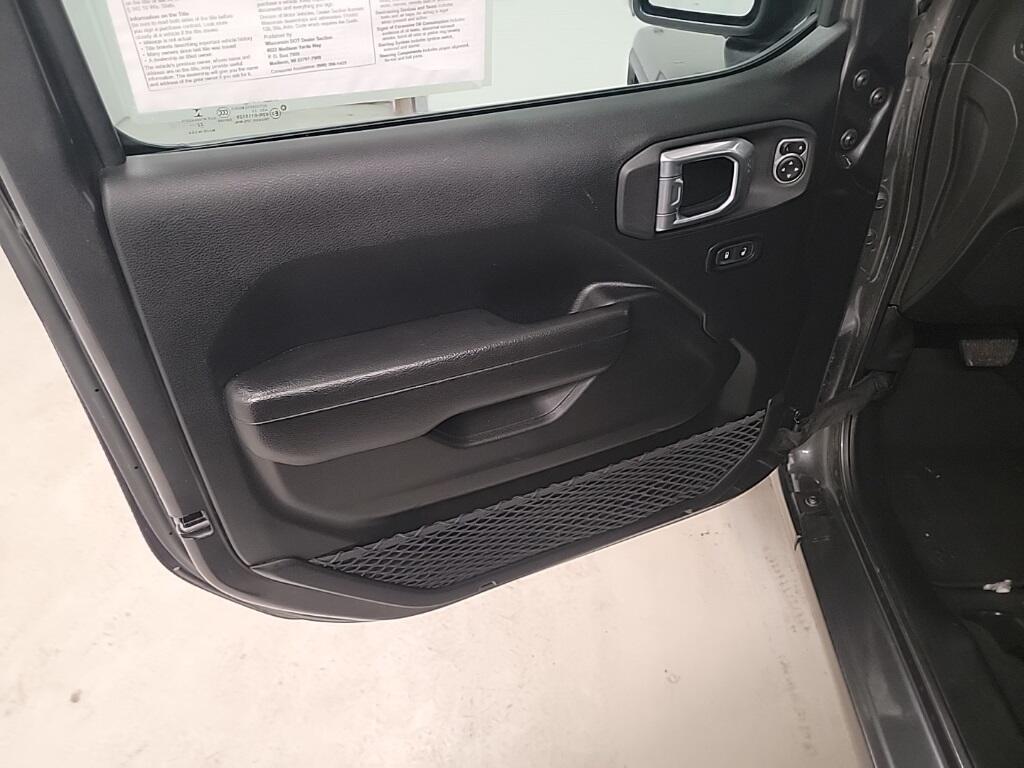 used 2023 Jeep Gladiator car, priced at $28,178