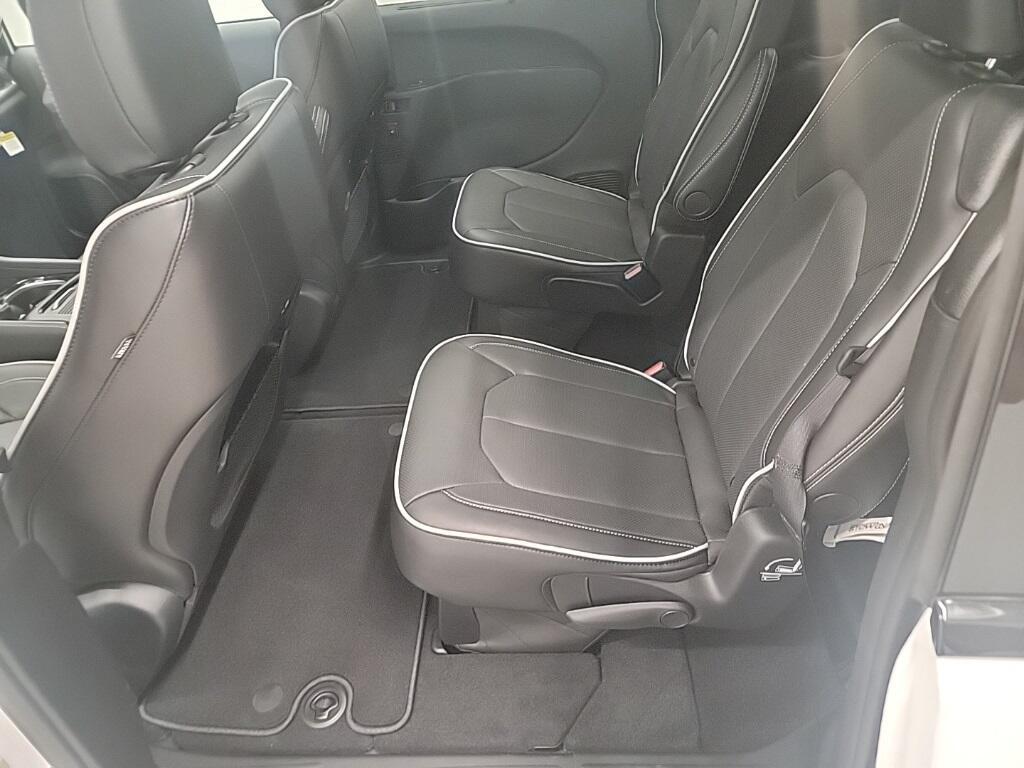 new 2025 Chrysler Pacifica car, priced at $44,170