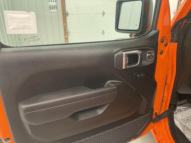 new 2025 Jeep Wrangler car, priced at $49,976
