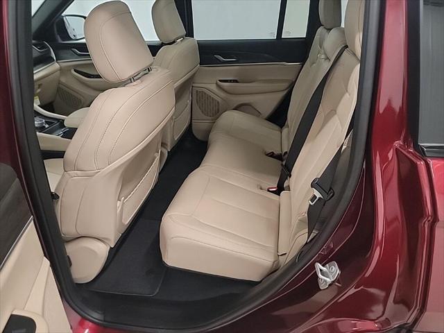 new 2025 Jeep Grand Cherokee car, priced at $48,141