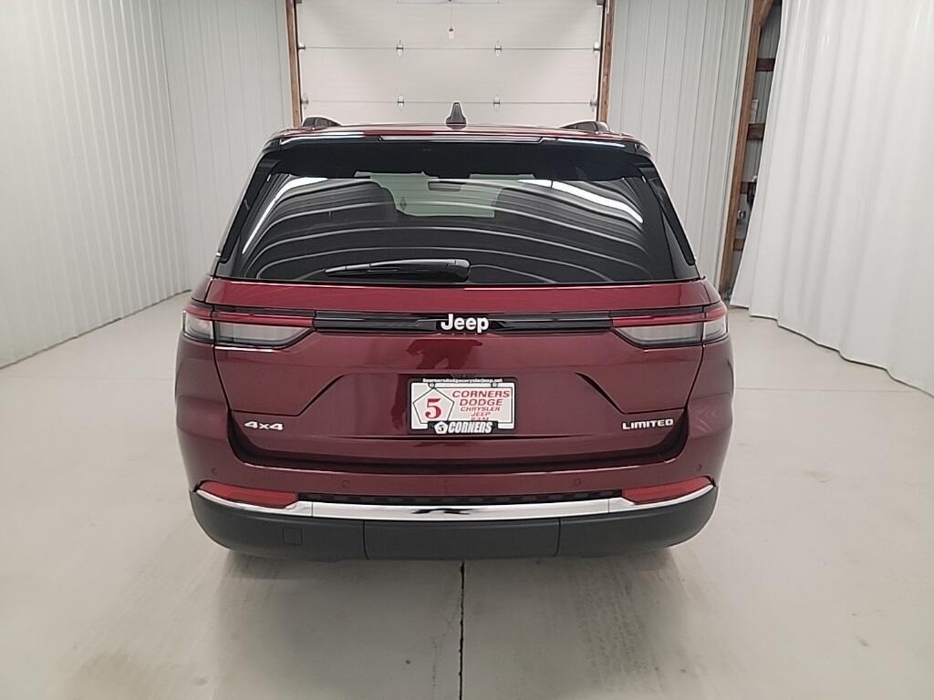 new 2025 Jeep Grand Cherokee car, priced at $44,181