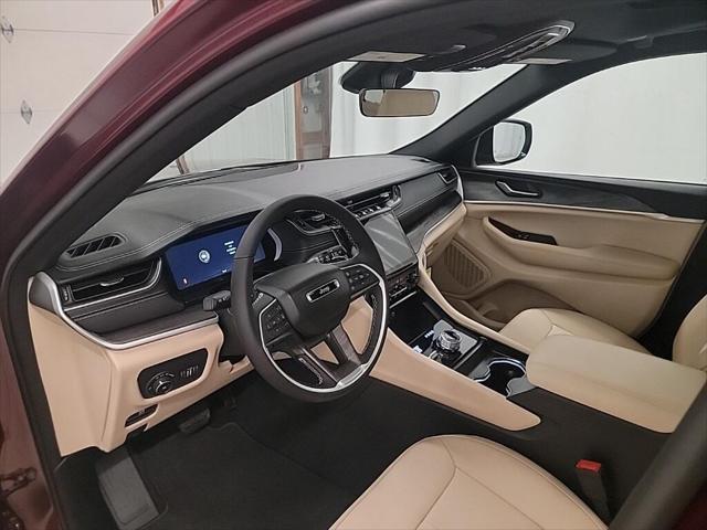 new 2025 Jeep Grand Cherokee car, priced at $48,141