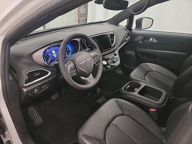 used 2025 Chrysler Pacifica car, priced at $41,238