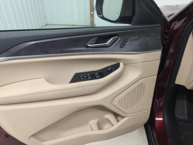 new 2025 Jeep Grand Cherokee car, priced at $49,902