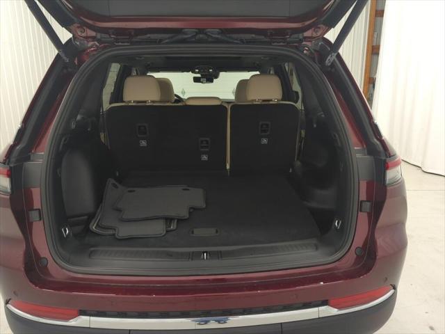 new 2025 Jeep Grand Cherokee car, priced at $49,902