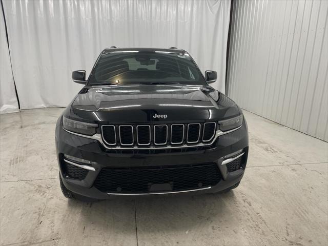 new 2025 Jeep Grand Cherokee car, priced at $50,960