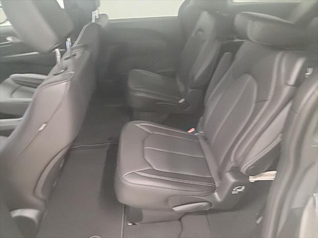 new 2025 Chrysler Pacifica car, priced at $46,248