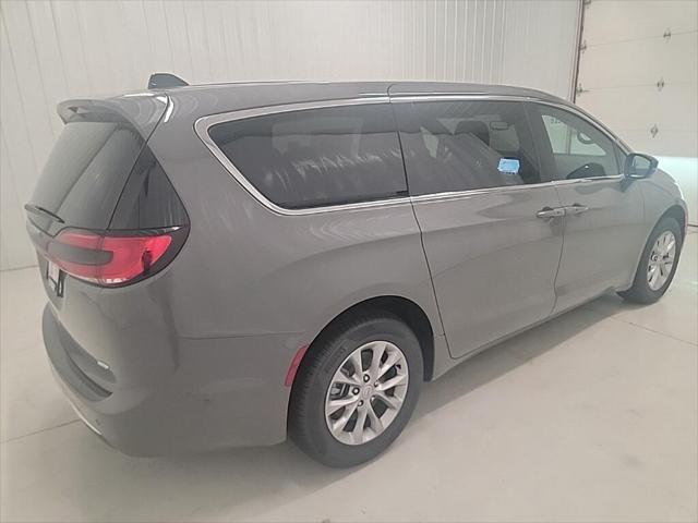 new 2025 Chrysler Pacifica car, priced at $46,248