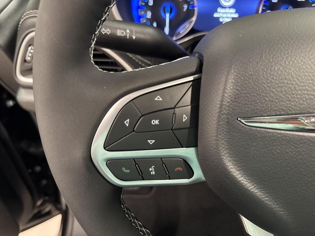new 2025 Chrysler Pacifica car, priced at $42,879