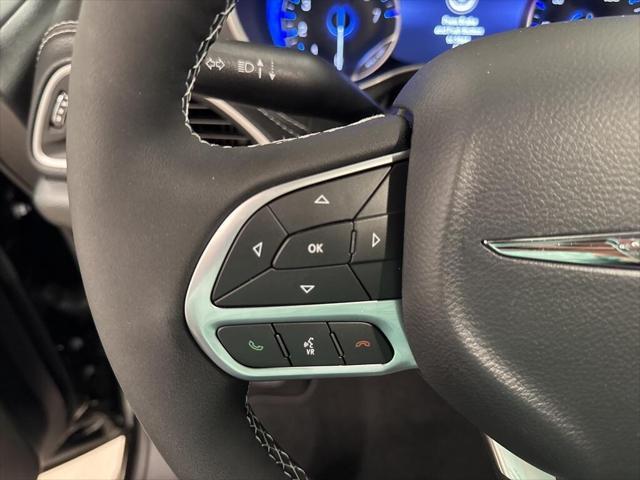 new 2025 Chrysler Pacifica car, priced at $43,977