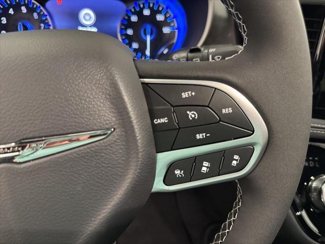 new 2025 Chrysler Pacifica car, priced at $43,977