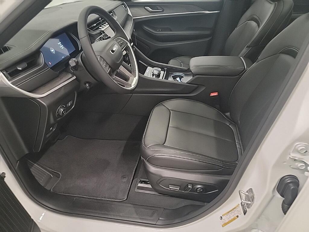 new 2025 Jeep Grand Cherokee L car, priced at $52,228