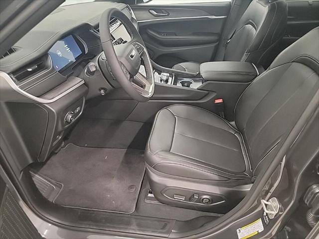 new 2025 Jeep Grand Cherokee car, priced at $49,425