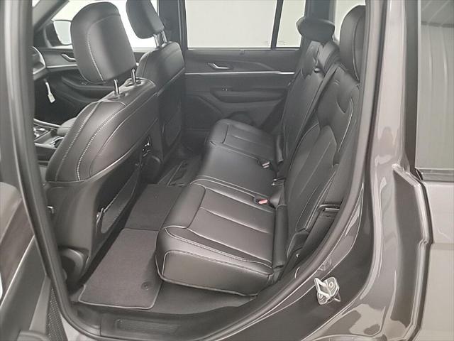 new 2025 Jeep Grand Cherokee car, priced at $49,425