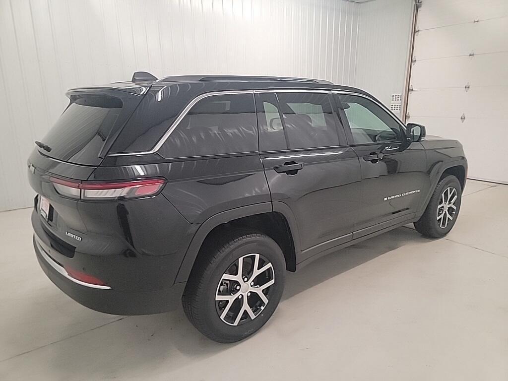 new 2025 Jeep Grand Cherokee car, priced at $45,323