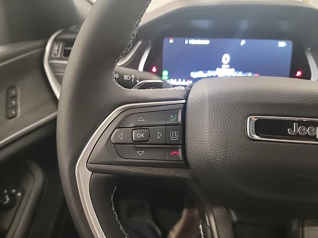 new 2025 Jeep Grand Cherokee car, priced at $45,323