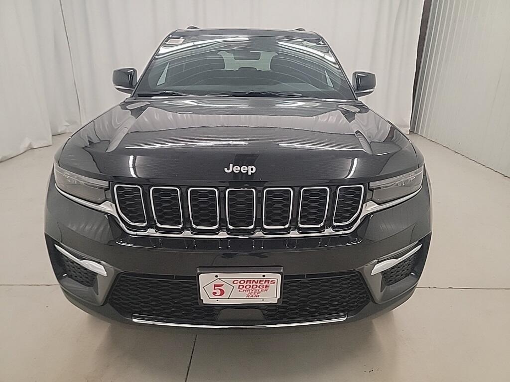 new 2025 Jeep Grand Cherokee car, priced at $45,323