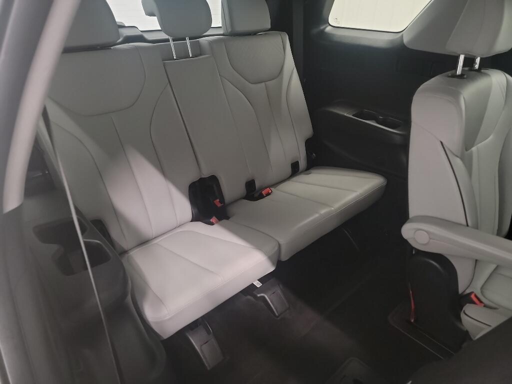 used 2024 Hyundai Palisade car, priced at $34,324