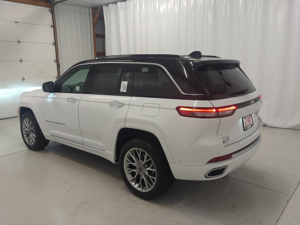 new 2025 Jeep Grand Cherokee car, priced at $55,581