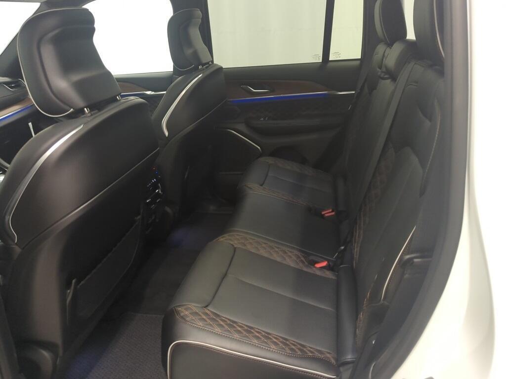 new 2025 Jeep Grand Cherokee car, priced at $55,581