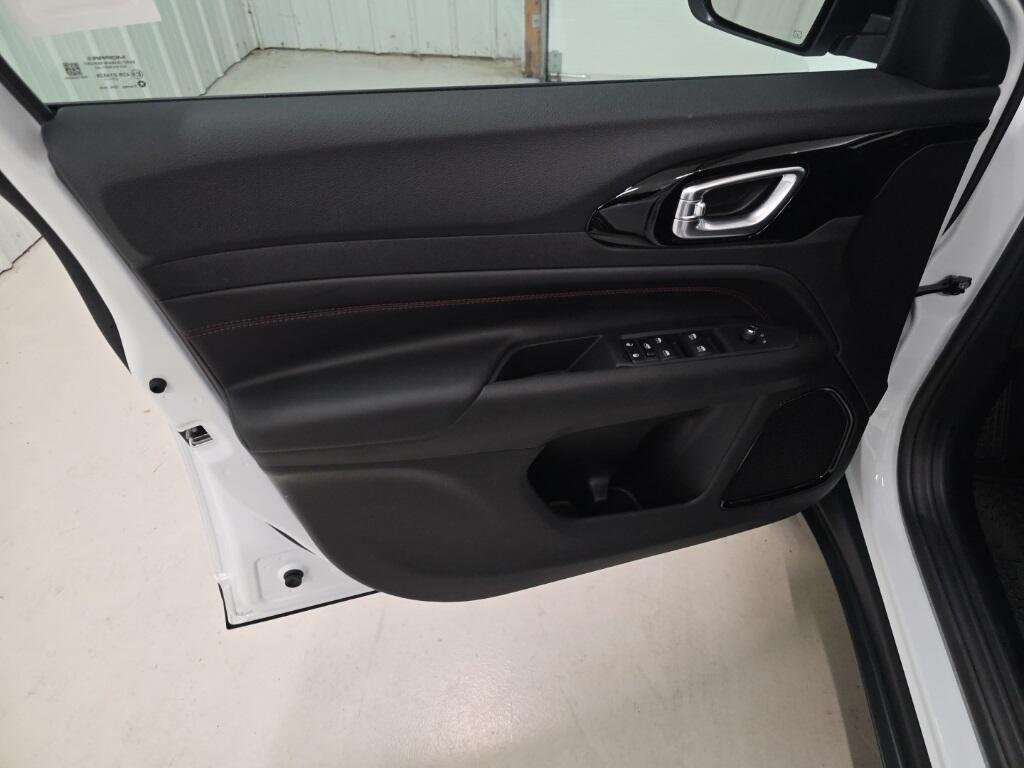 new 2026 Jeep Compass car, priced at $33,453