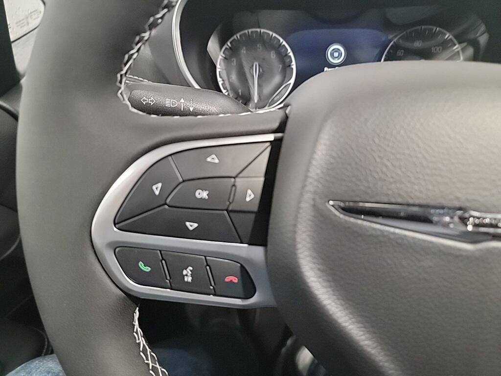 new 2026 Chrysler Pacifica car, priced at $40,066