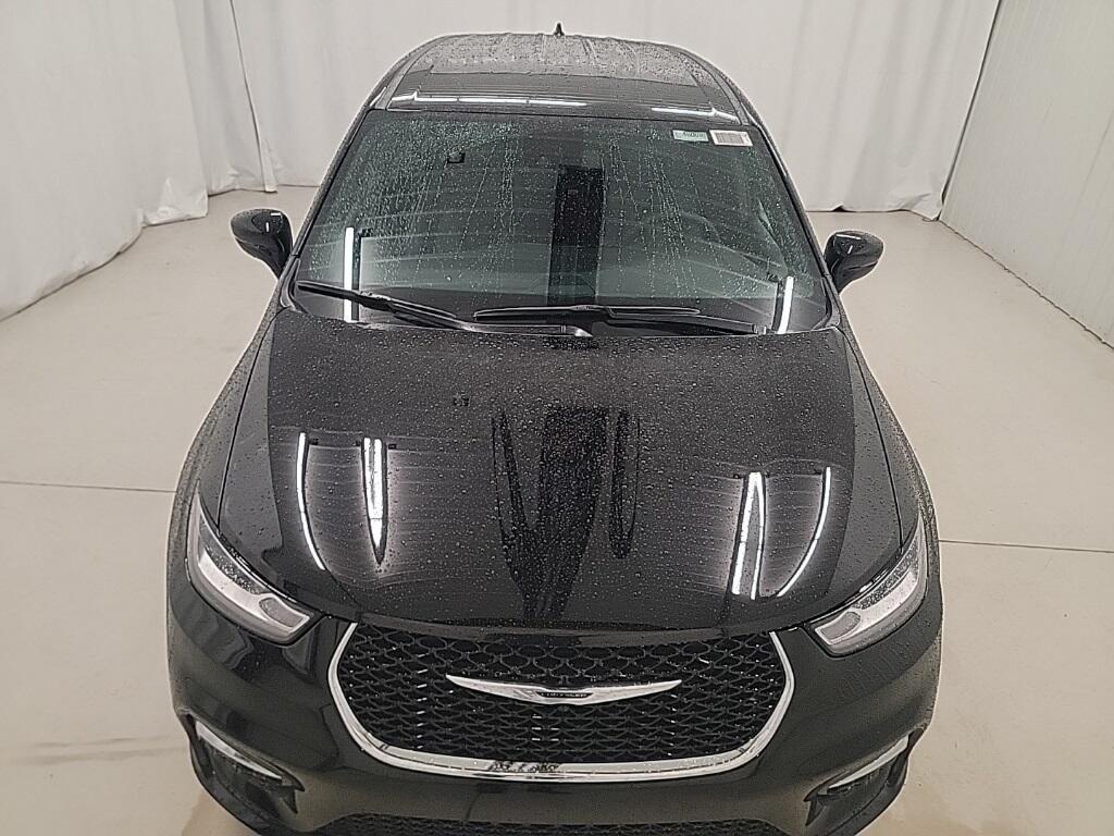 new 2026 Chrysler Pacifica car, priced at $40,066
