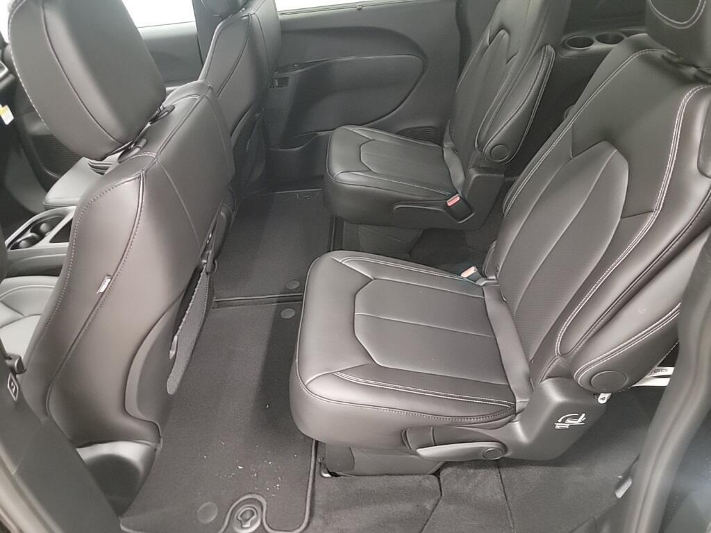 new 2026 Chrysler Pacifica car, priced at $40,066