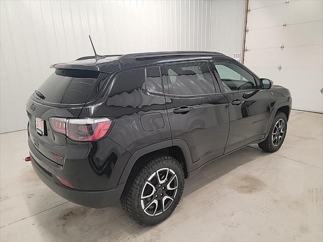 new 2025 Jeep Compass car, priced at $36,867