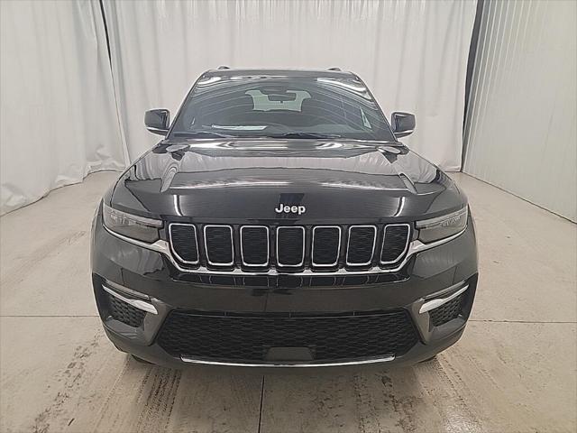 new 2025 Jeep Grand Cherokee car, priced at $43,242