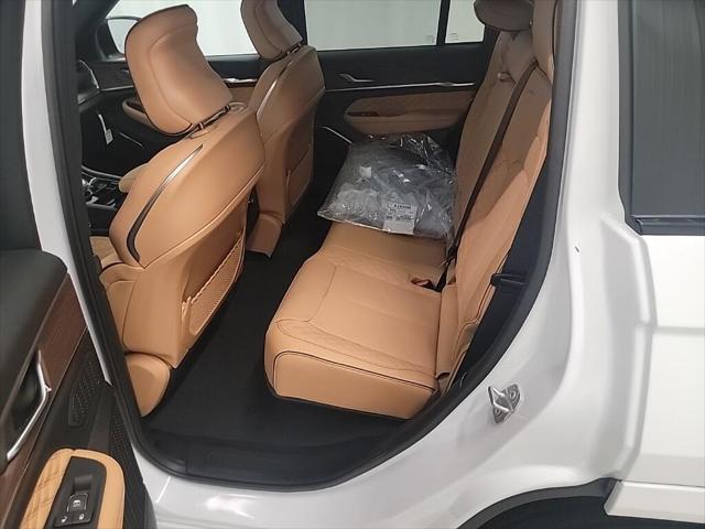 new 2025 Jeep Grand Cherokee car, priced at $55,393