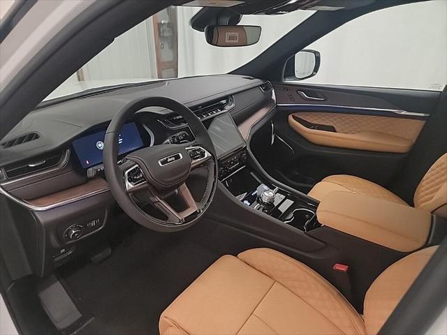 new 2025 Jeep Grand Cherokee car, priced at $55,393