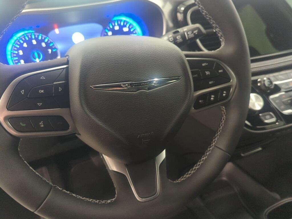 new 2025 Chrysler Pacifica car, priced at $40,481