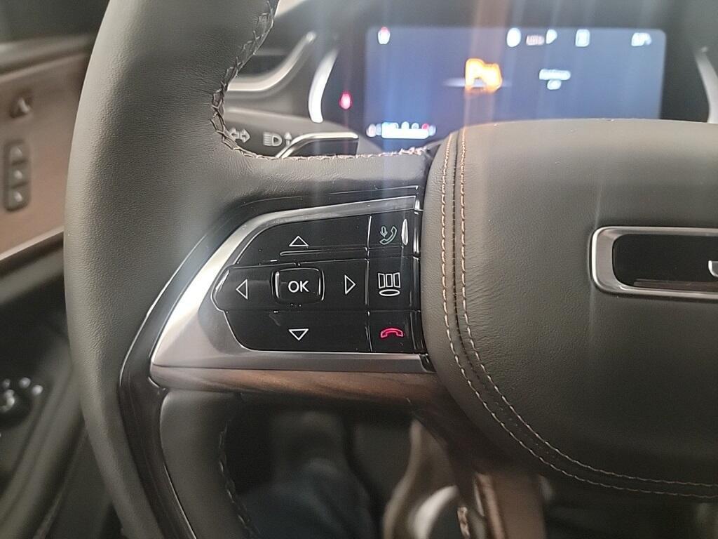 new 2025 Jeep Grand Cherokee car, priced at $56,099