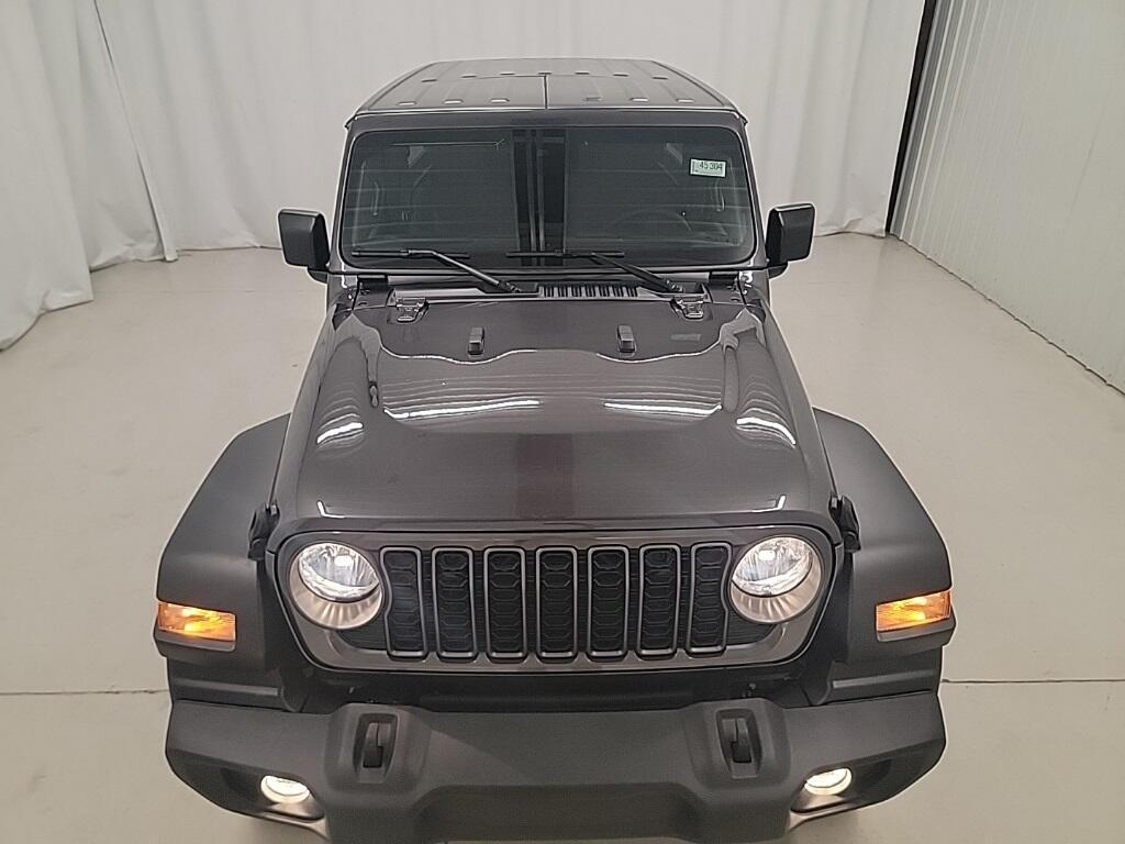 new 2025 Jeep Wrangler car, priced at $48,435