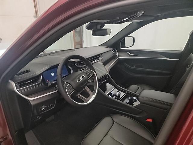 new 2025 Jeep Grand Cherokee car, priced at $46,977