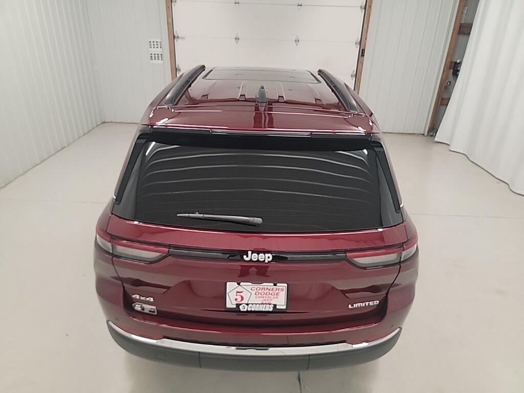 new 2025 Jeep Grand Cherokee car, priced at $46,180