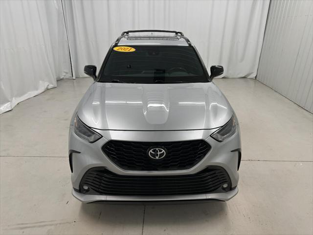 used 2021 Toyota Highlander car, priced at $34,997