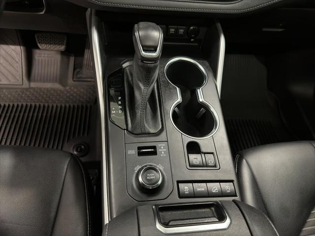 used 2021 Toyota Highlander car, priced at $34,997