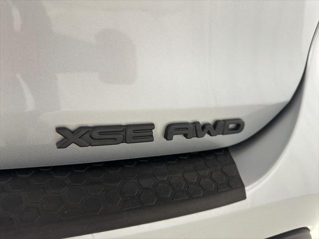 used 2021 Toyota Highlander car, priced at $34,997
