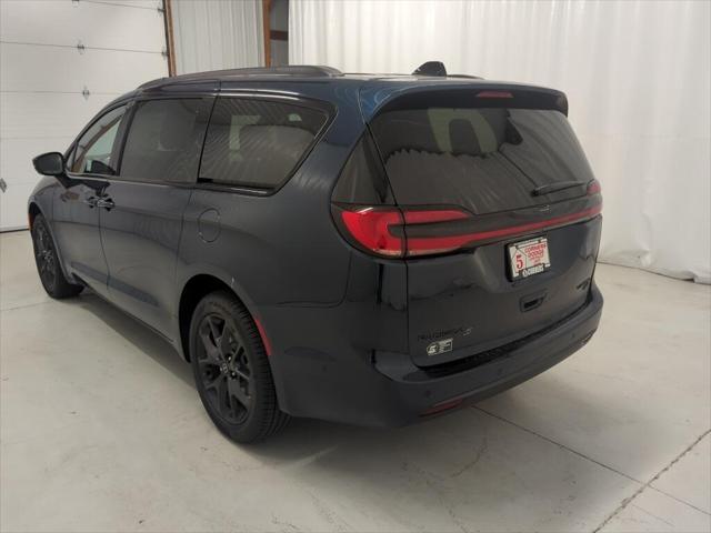 new 2025 Chrysler Pacifica car, priced at $52,859